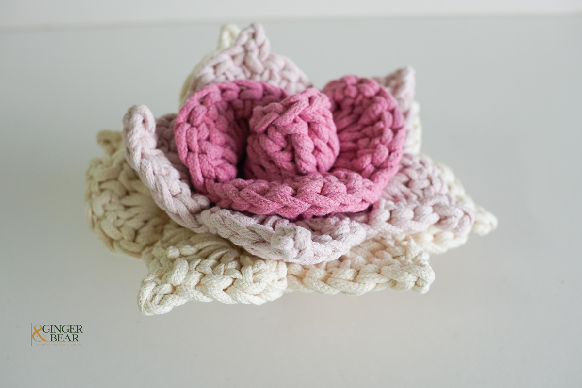 Knotty Interactive Snuffle Flower Dog Toy, Prunus Blossom