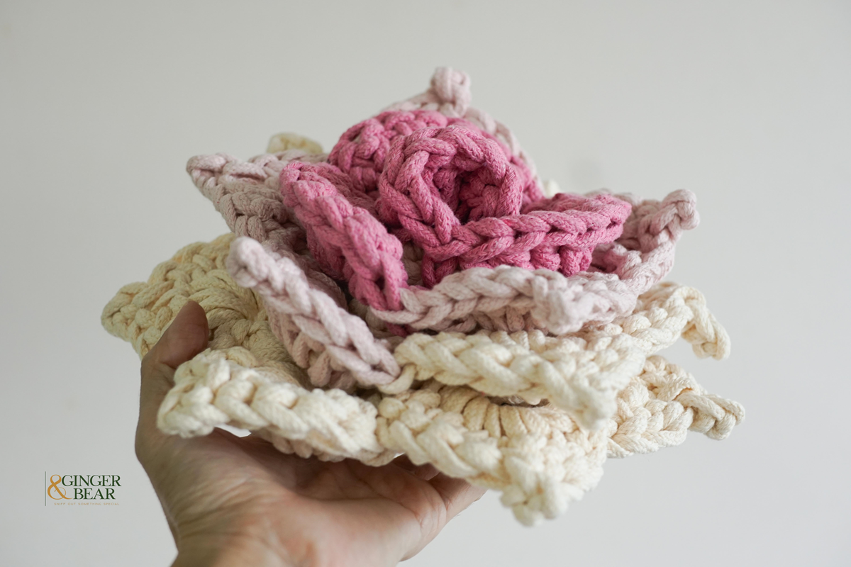 Knotty Interactive Snuffle Flower Dog Toy, Prunus Blossom