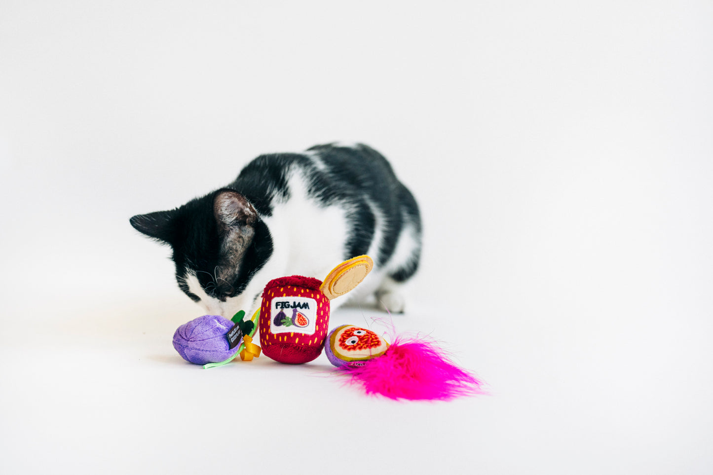 [Pre-Order] P.L.A.Y. Feline Frenzy, Catnip Toy set: Fig N' Whiskers