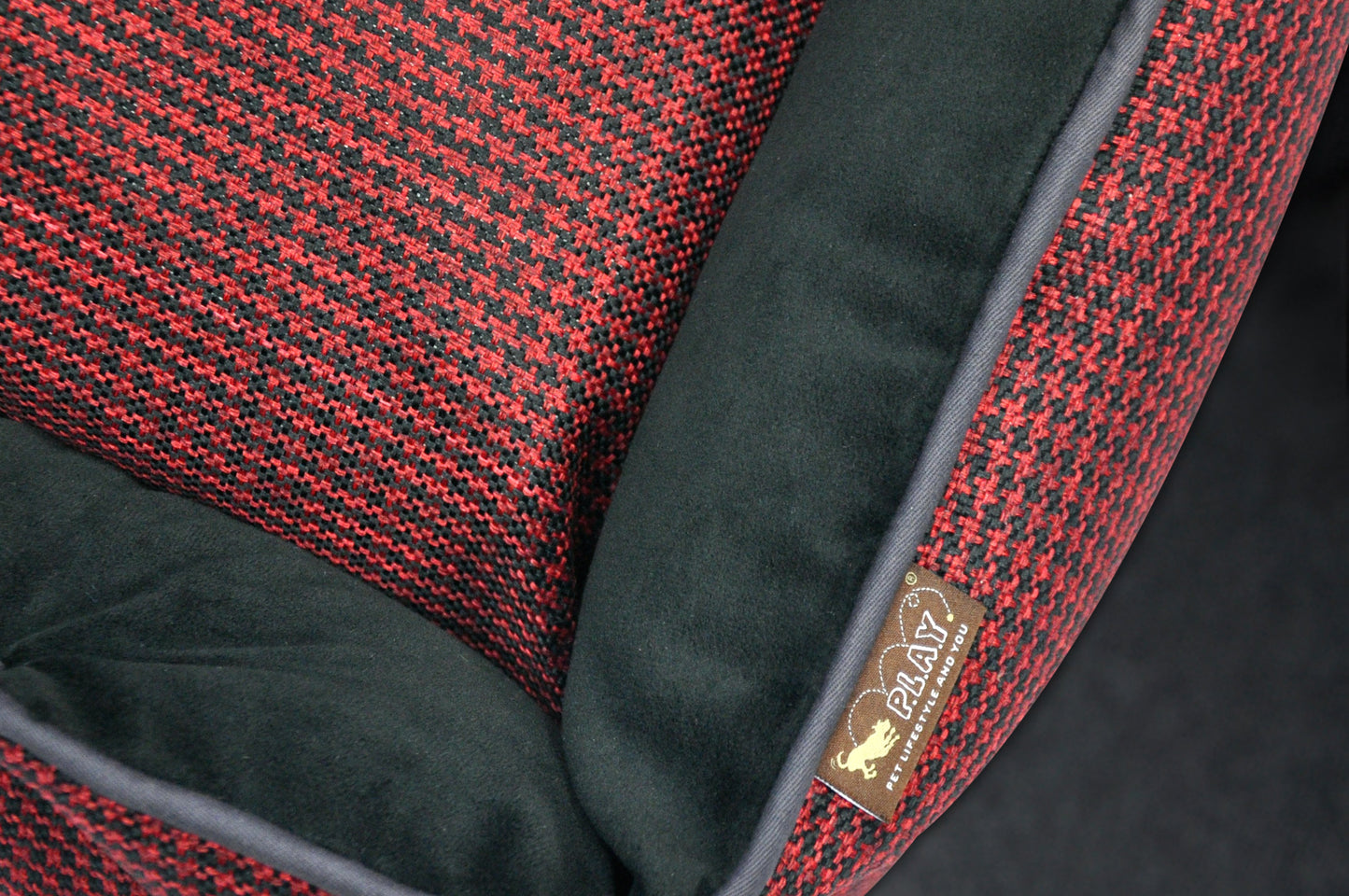 [Pre-order]Lounge Bed: Houndstooth Cayenne Red