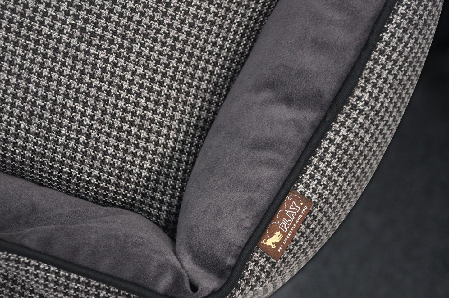 Lounge Bed: Houndstooth Shadow Grey